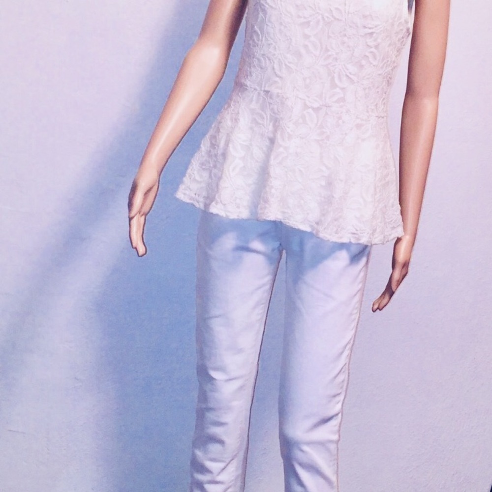 10113 White lace lined blouse size 6 - Picture 2 of 5
